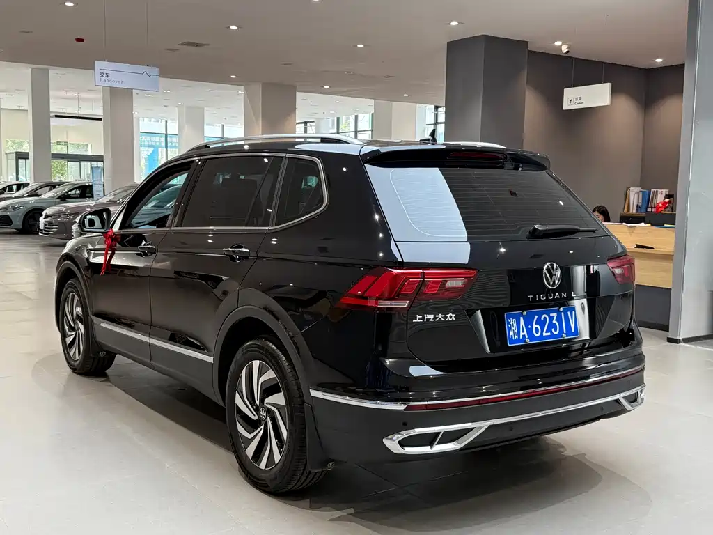 Volkswagen Tiguan L — миниатюра 7