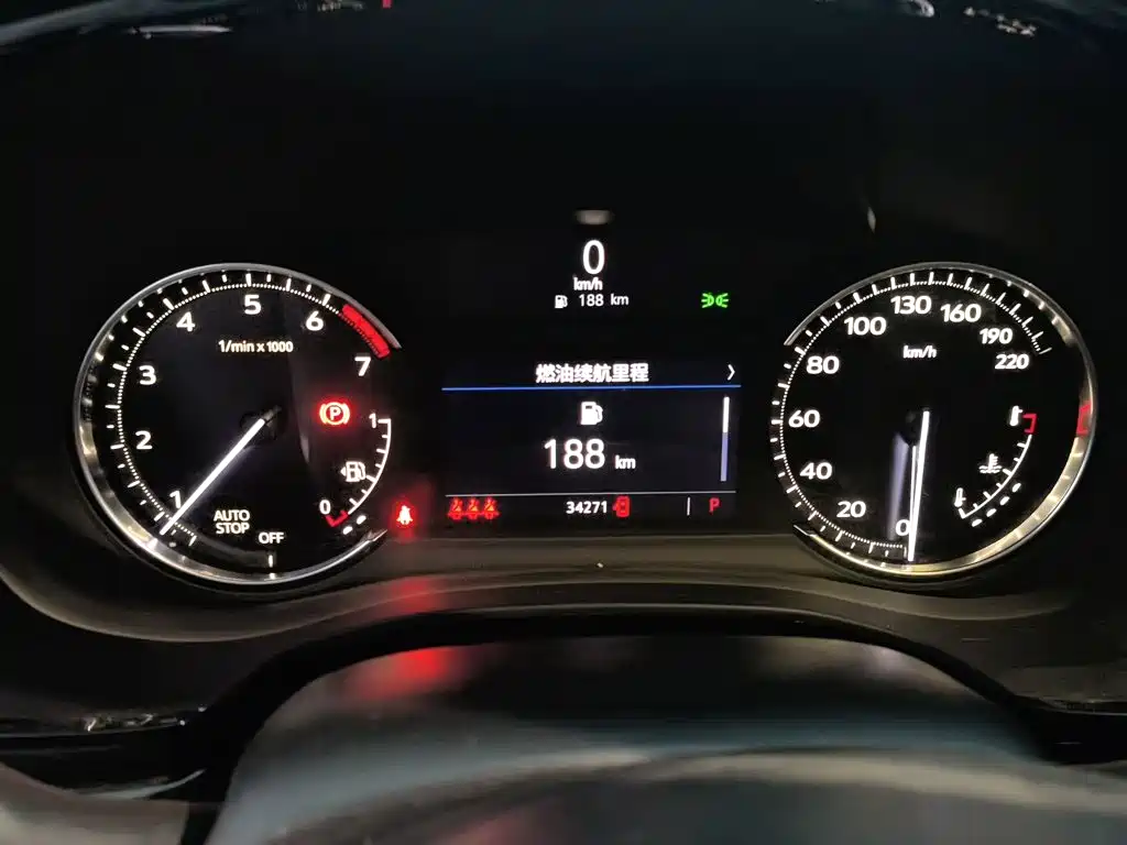 Cadillac XT5 — миниатюра 12