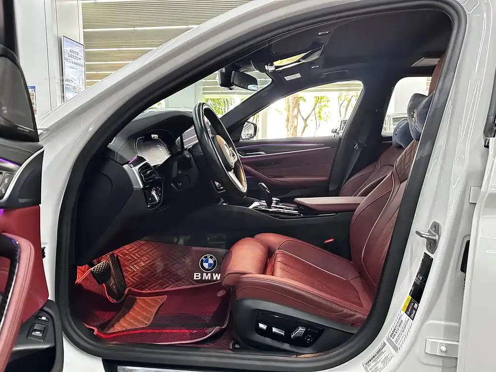 BMW 5 Series New Energy — миниатюра 4