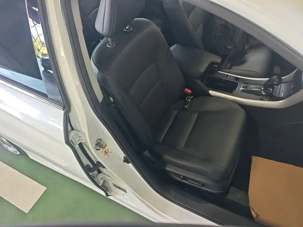 Honda Accord — миниатюра 25