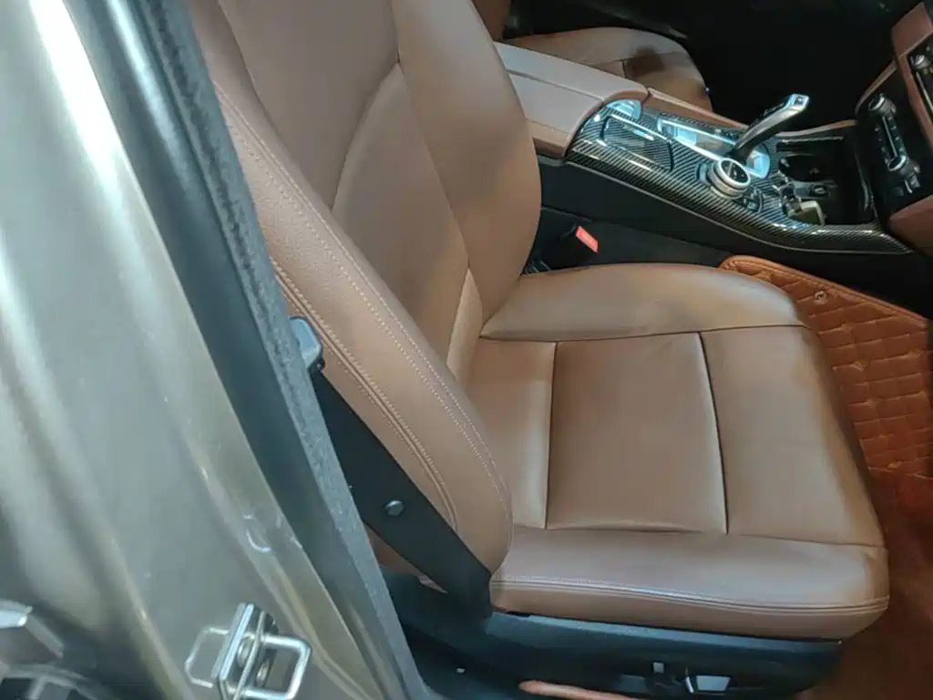 BMW 5 Series — миниатюра 25