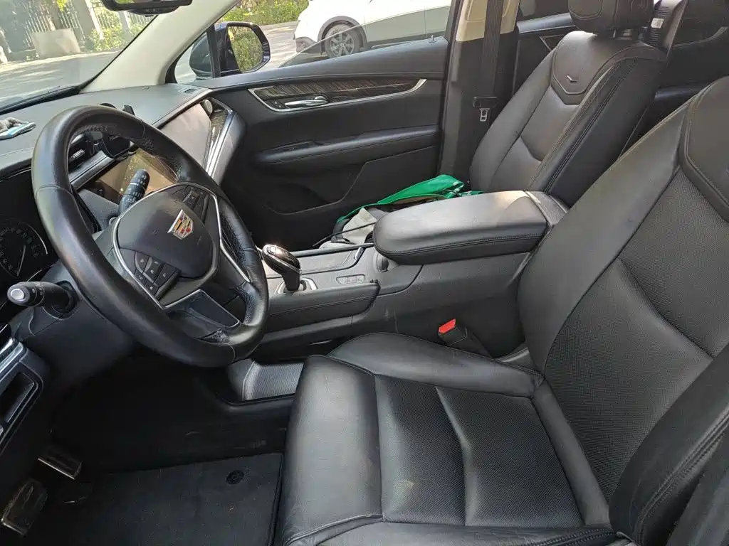 Cadillac XT5 — миниатюра 11