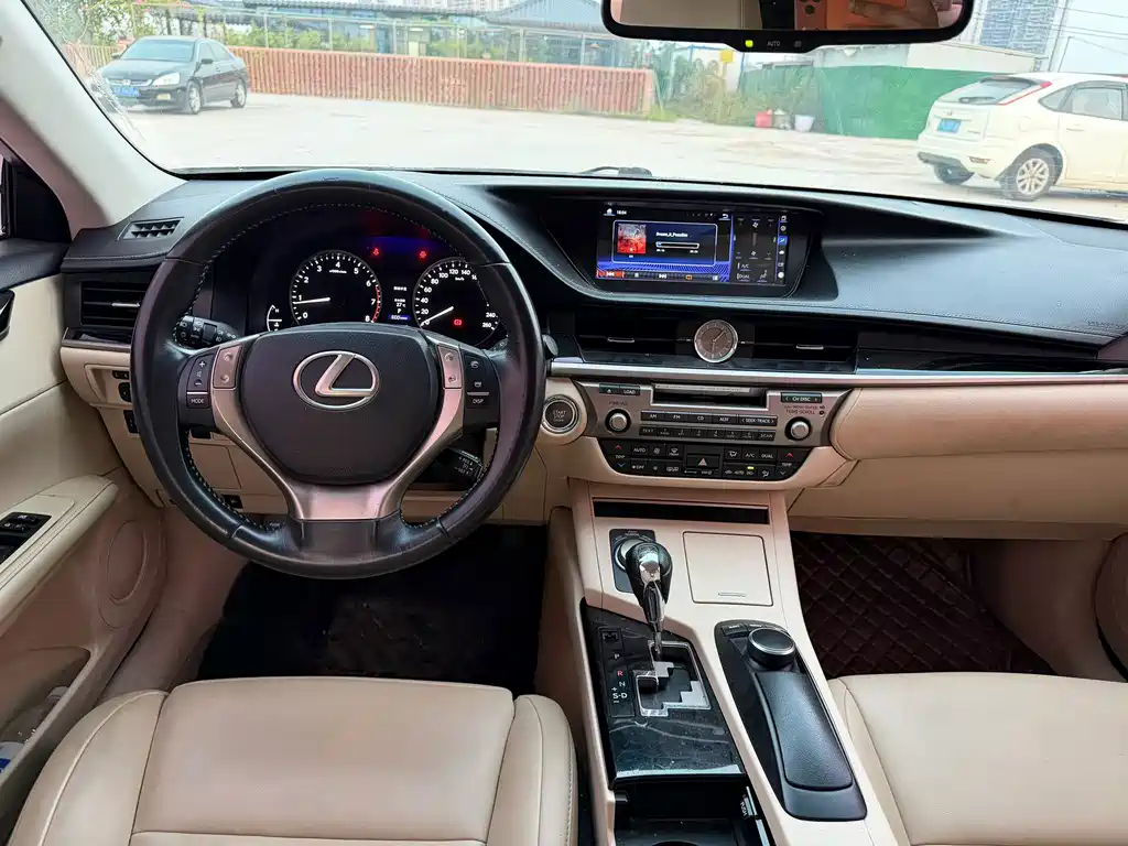 Lexus ES — миниатюра 9