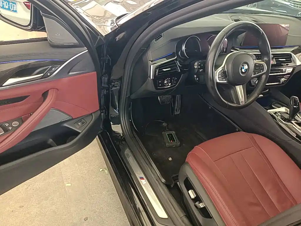 BMW 5 Series — миниатюра 16
