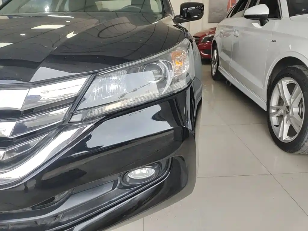 Honda Accord — миниатюра 24
