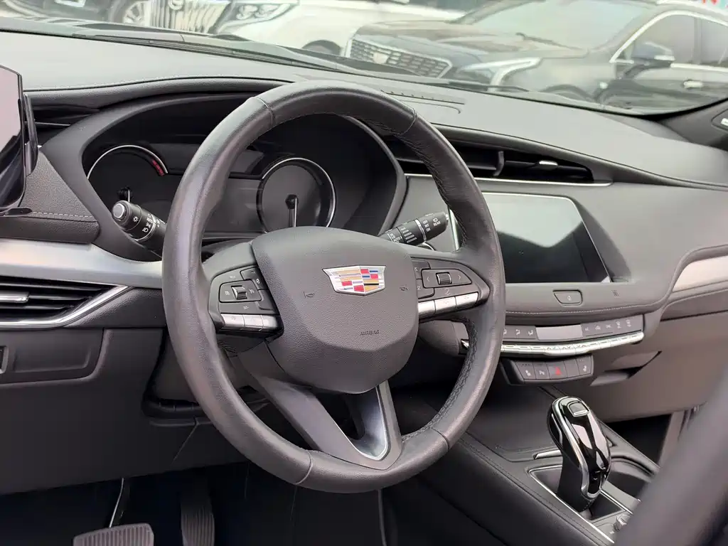 Cadillac XT4 — миниатюра 17