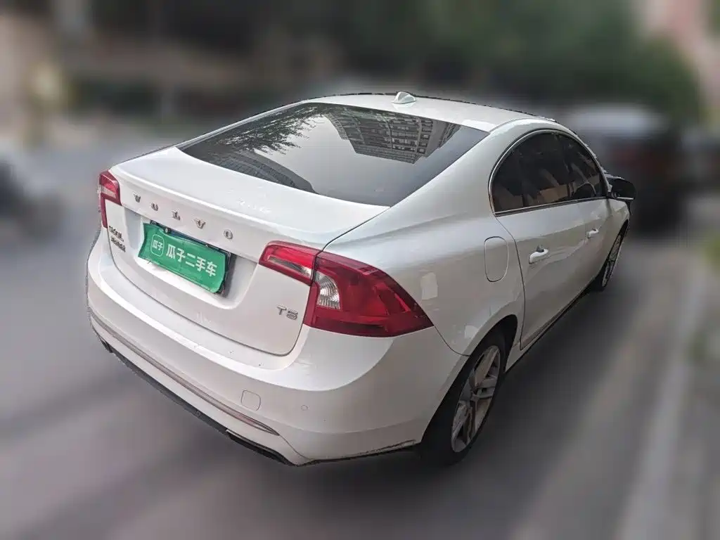 Volvo S60 — миниатюра 5