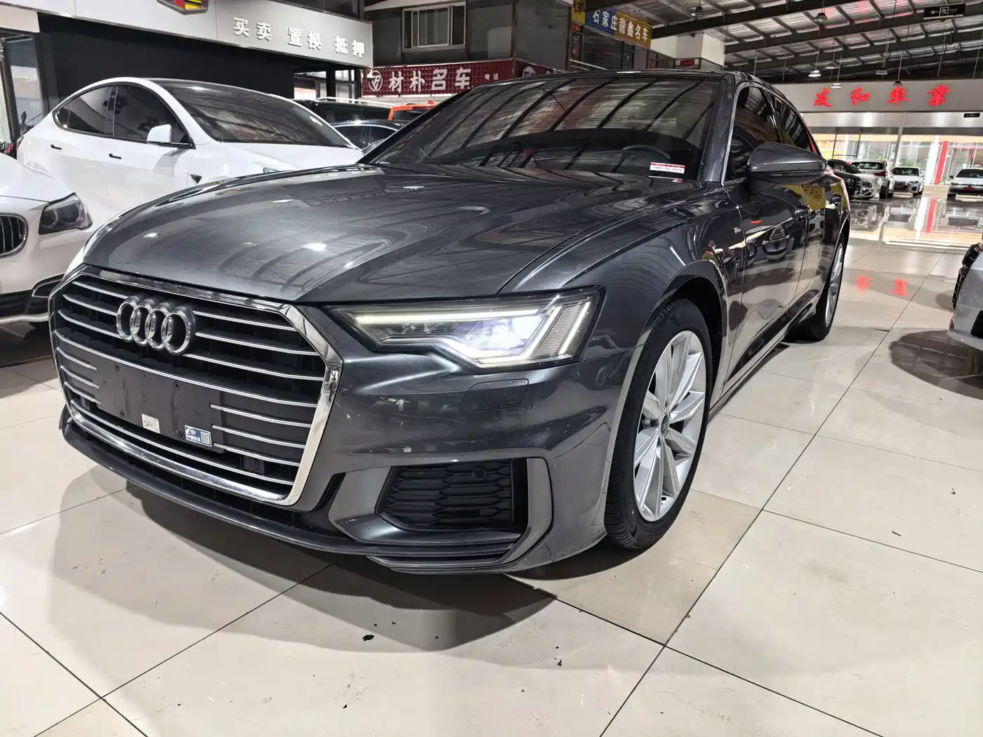 奥迪A6L 2022款 45 TFSI 臻选动感型 2022