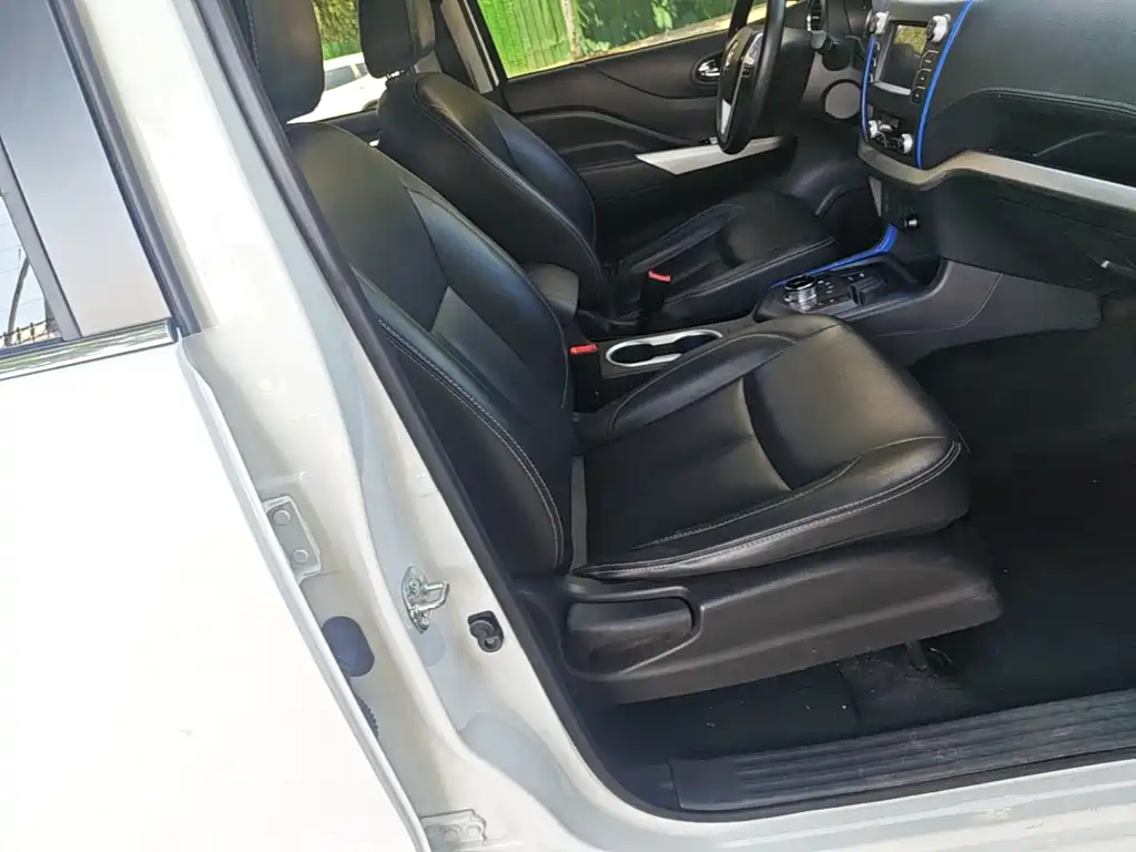 Dongfeng Rich 6 New Energy — миниатюра 10