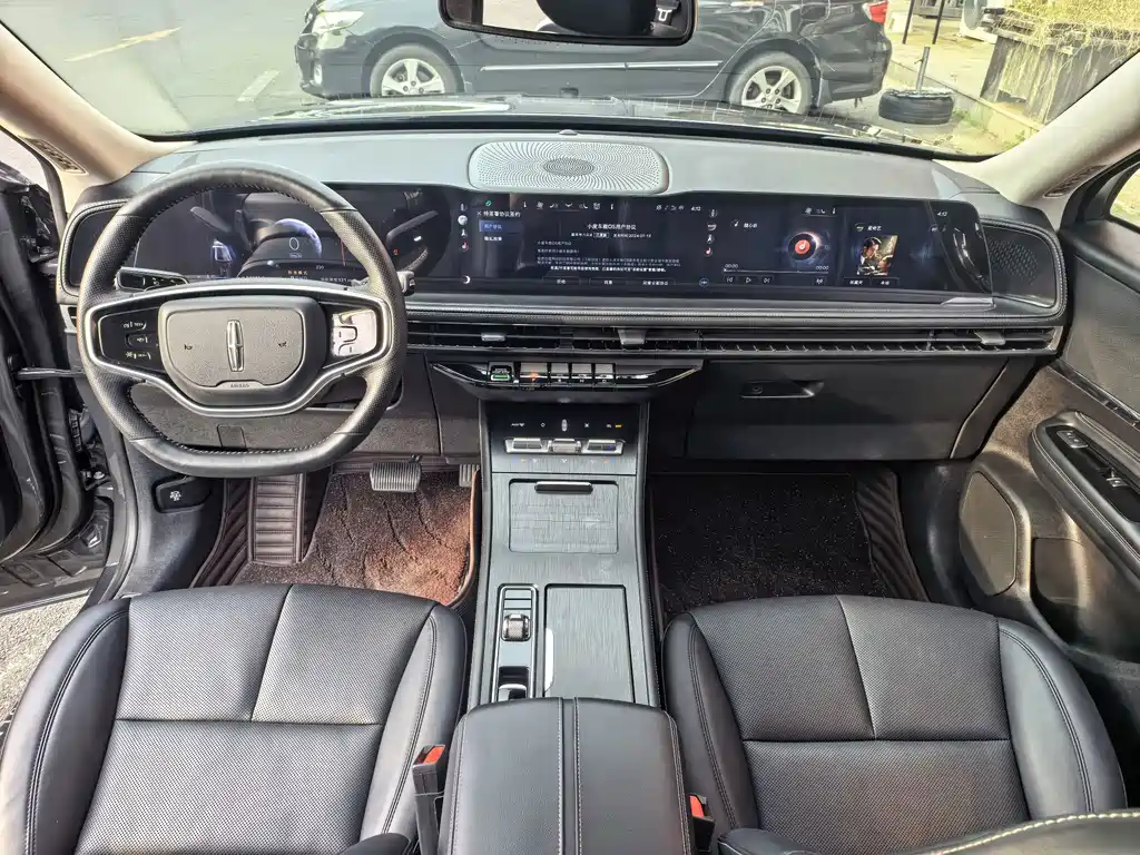 Lincoln Corsair — миниатюра 4