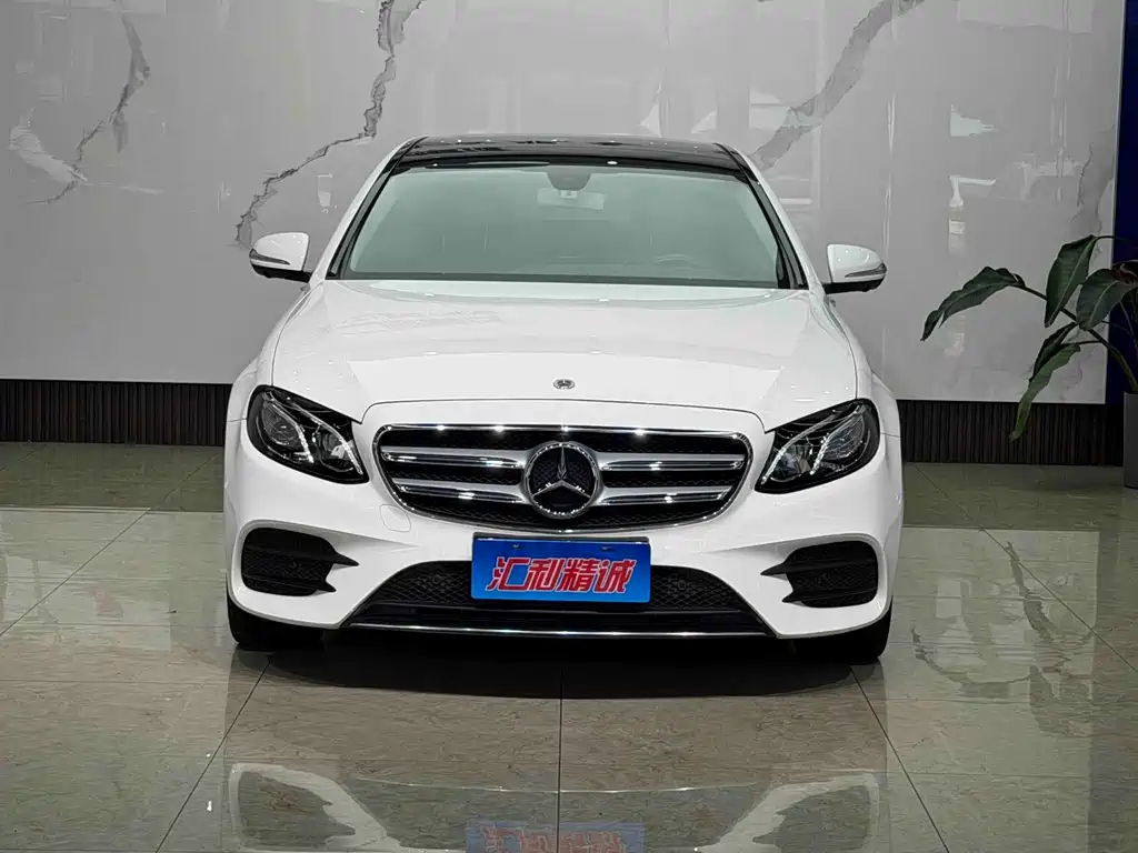 Mercedes-Benz E-Class — миниатюра 2