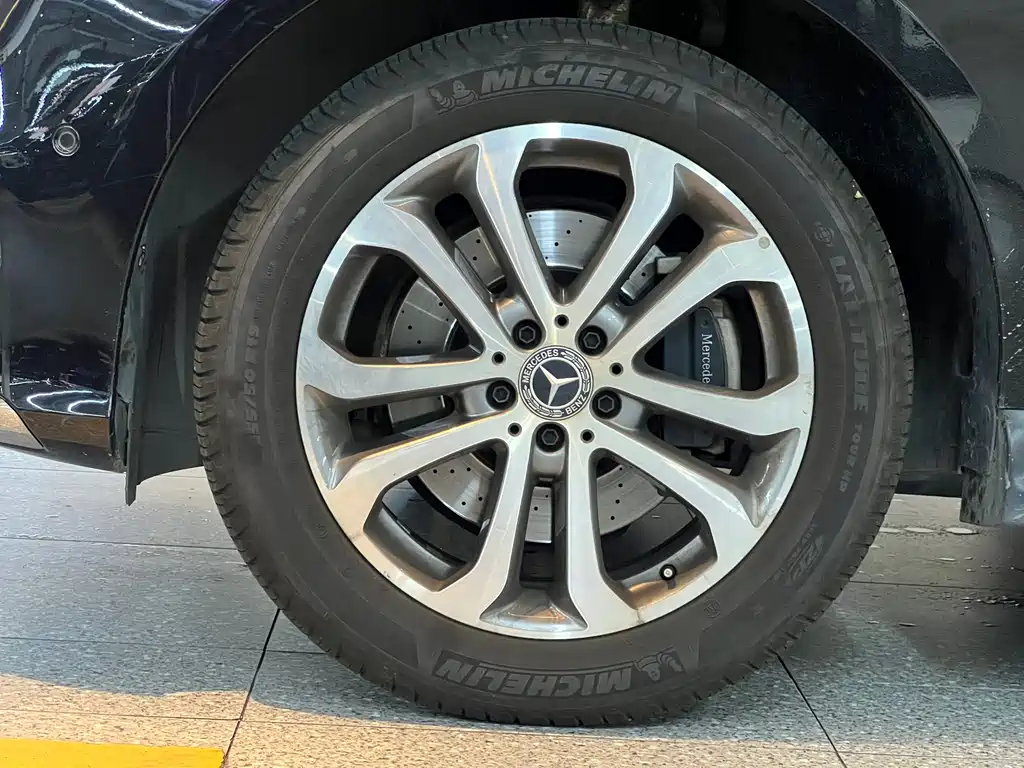 Mercedes-Benz GLE (Import) — миниатюра 7