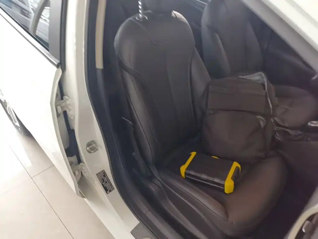 Buick Excelle — миниатюра 25