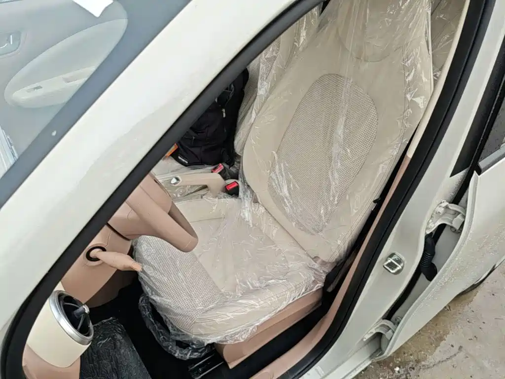 Wuling MINIEV — миниатюра 15