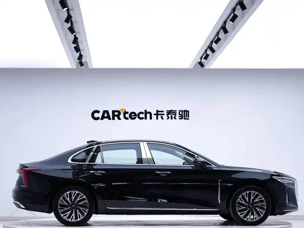 Hongqi H5 2025 2.0T AT
