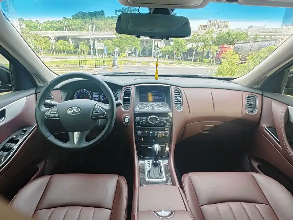 Infiniti QX50 — миниатюра 6