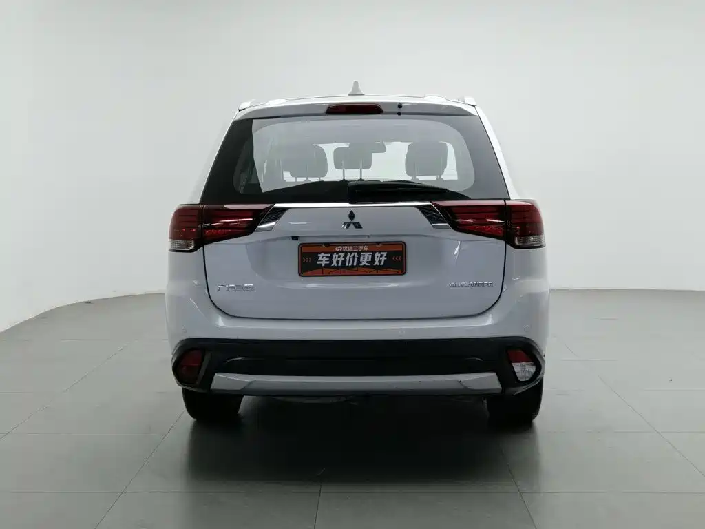 Mitsubishi Outlander — миниатюра 4