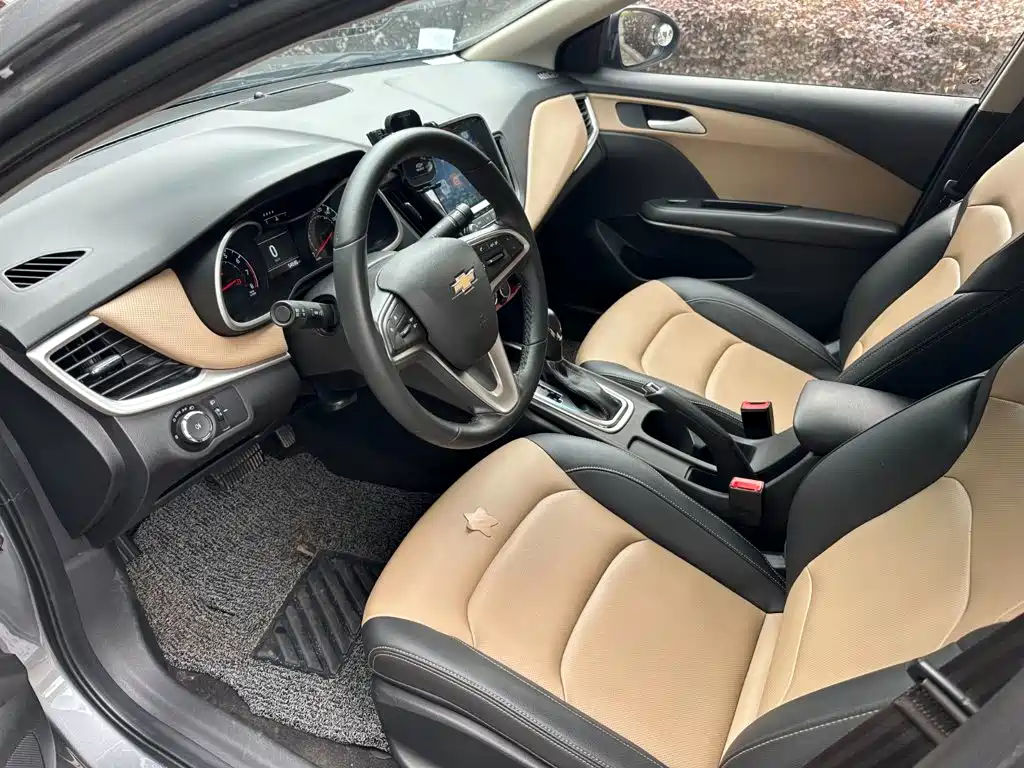 Chevrolet Monza — миниатюра 4