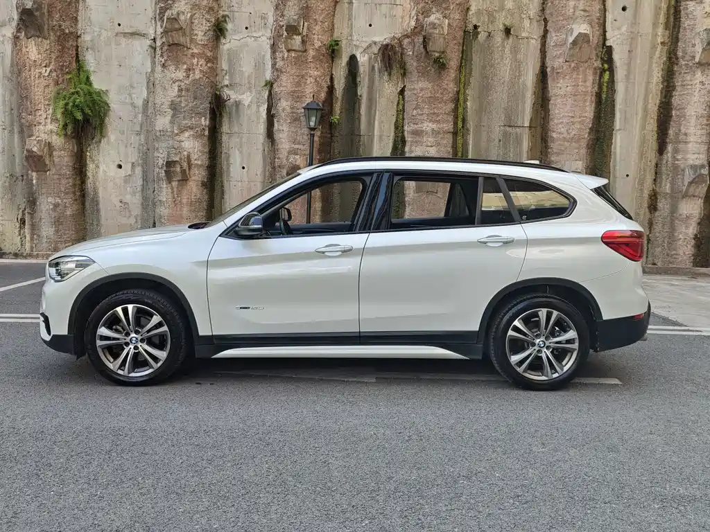 BMW X1 — миниатюра 9