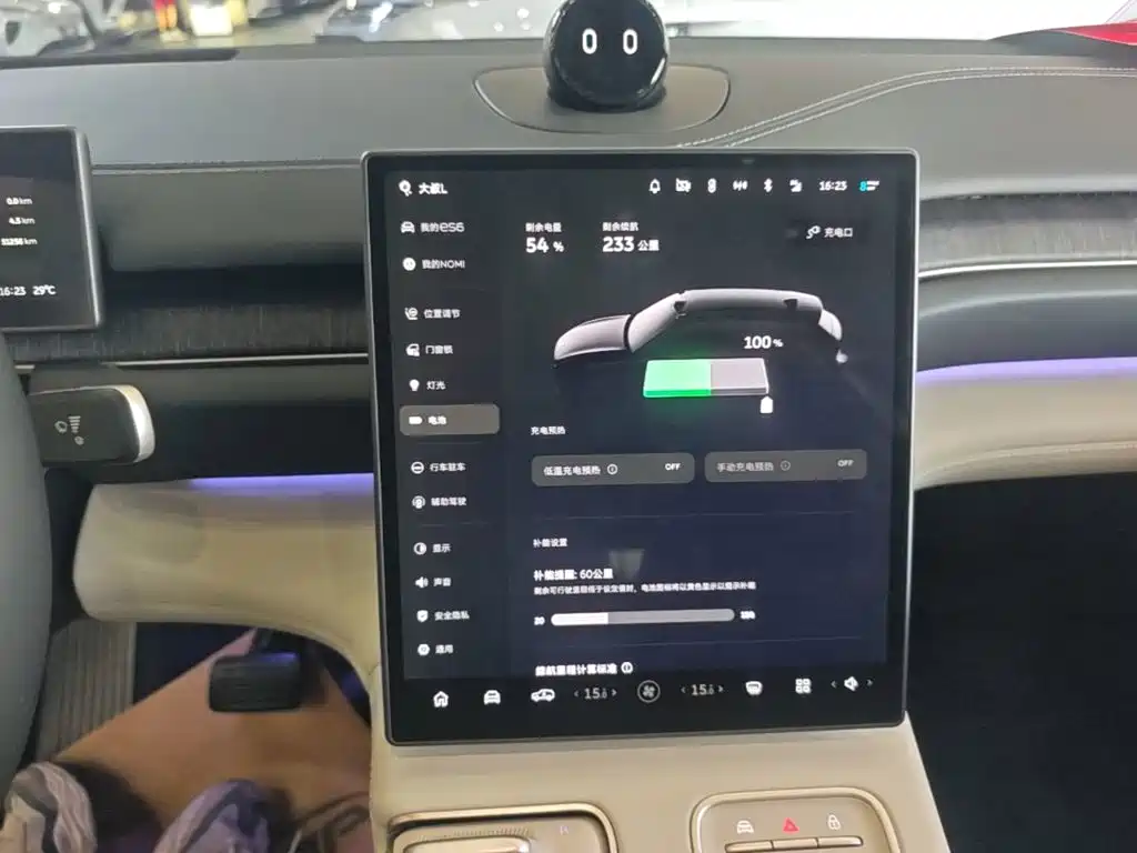 NIO ES6 — миниатюра 13