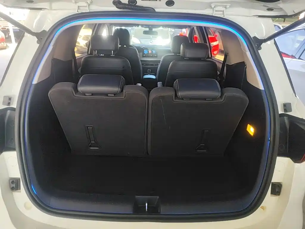 BYD MAX — миниатюра 19