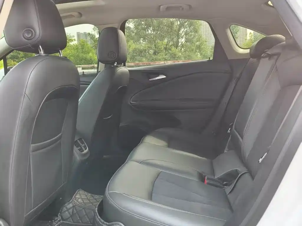 Buick Verano — миниатюра 13