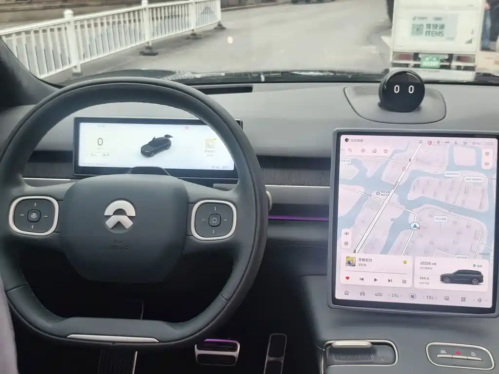 NIO ES8 — миниатюра 16