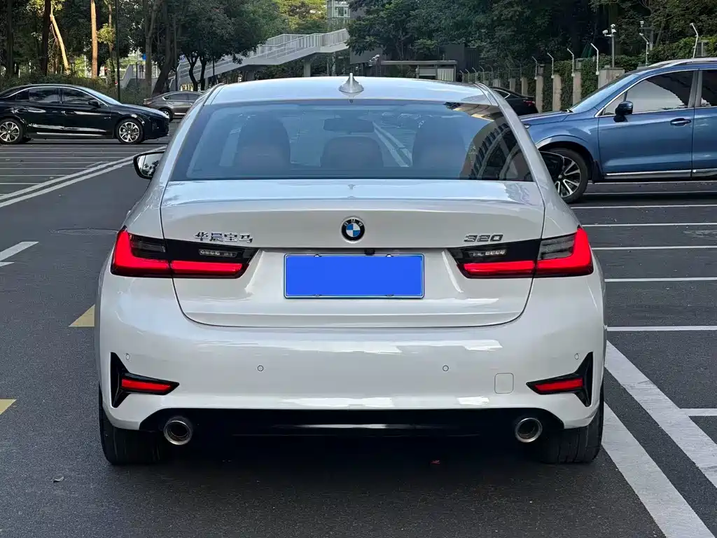 BMW 3 Series — миниатюра 3