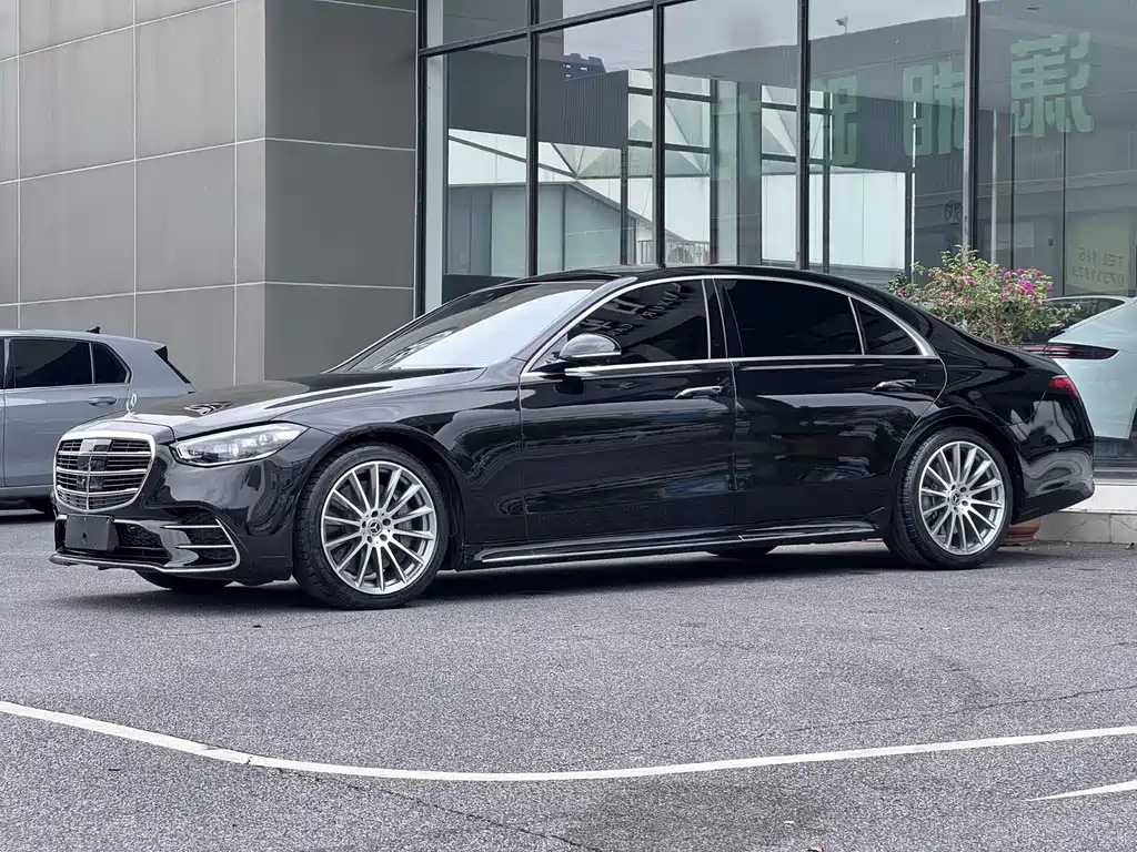 Mercedes-Benz S-Class 2023