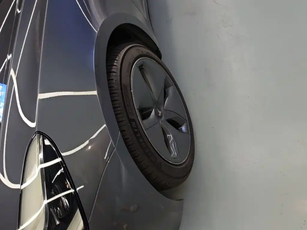 Tesla Model 3 — миниатюра 23