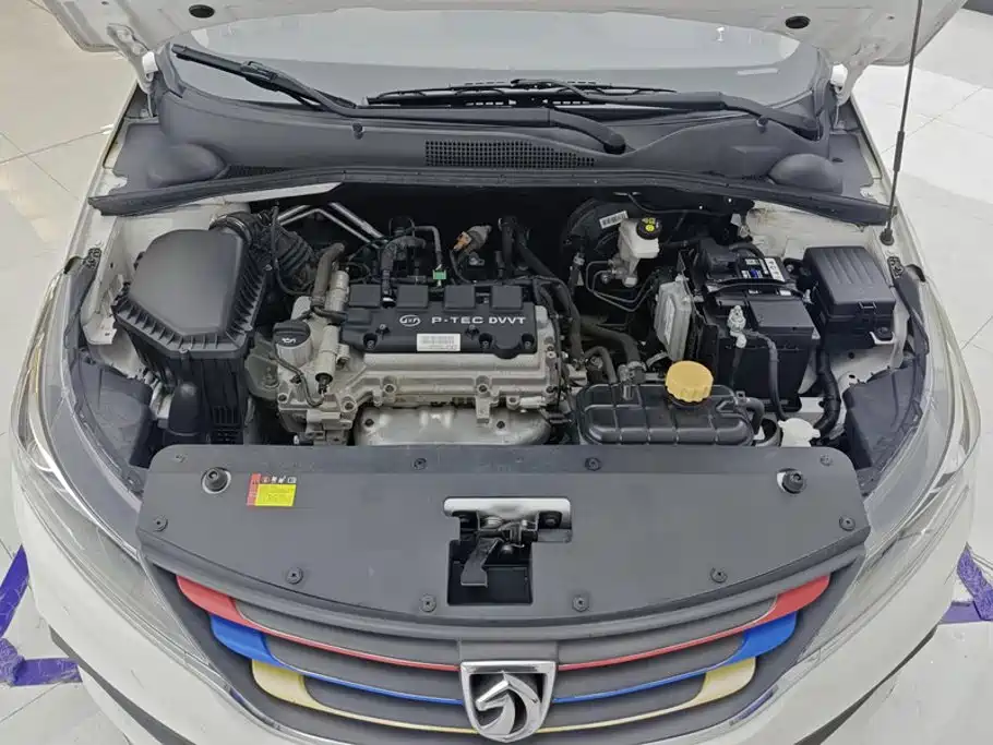 Baojun 310W — миниатюра 10
