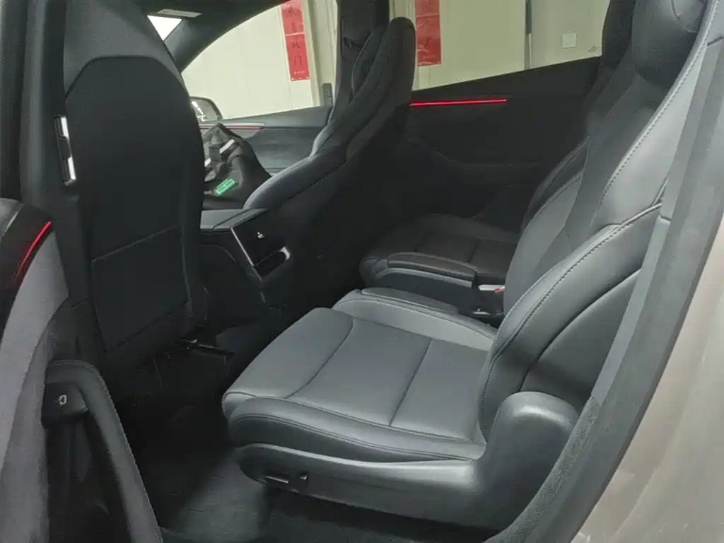 Tesla Model Y L — миниатюра 17