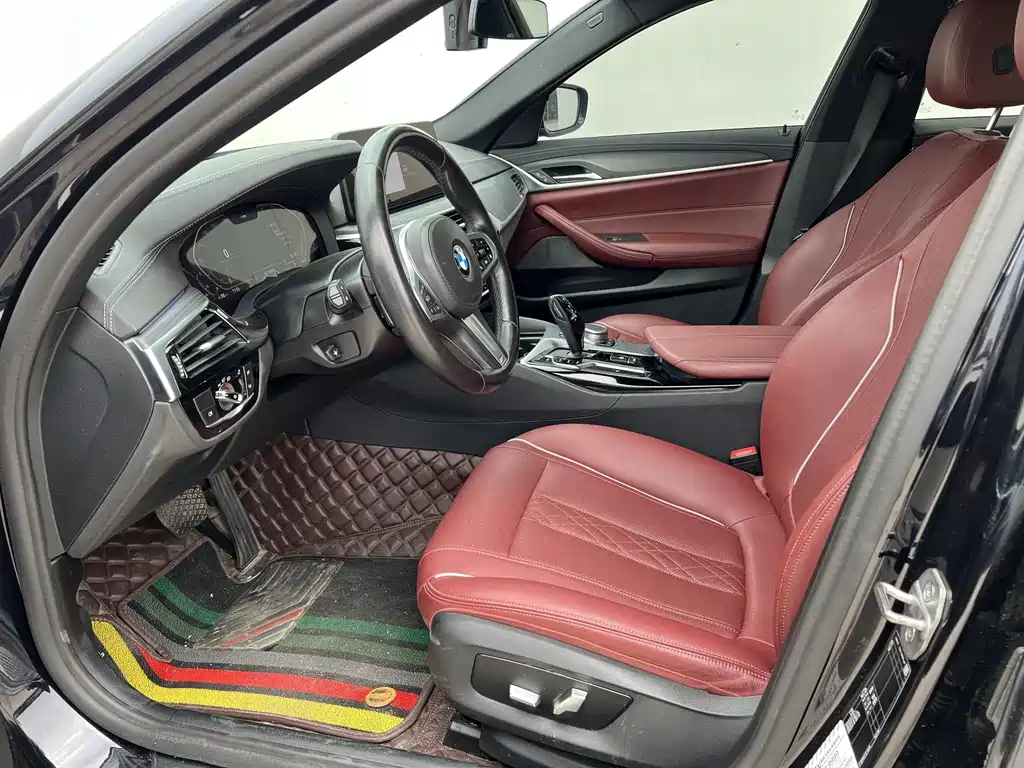 BMW 5 Series — миниатюра 6