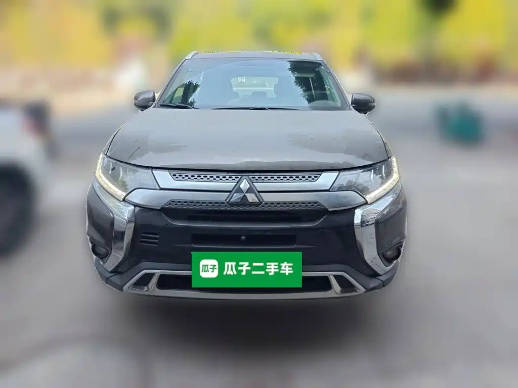 Mitsubishi Outlander — миниатюра 2