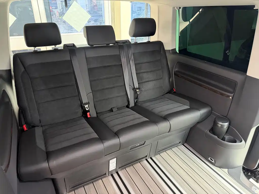 Volkswagen Multivan — миниатюра 18