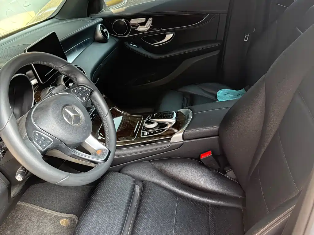Mercedes-Benz GLC 2016 GLC 260 4MATIC