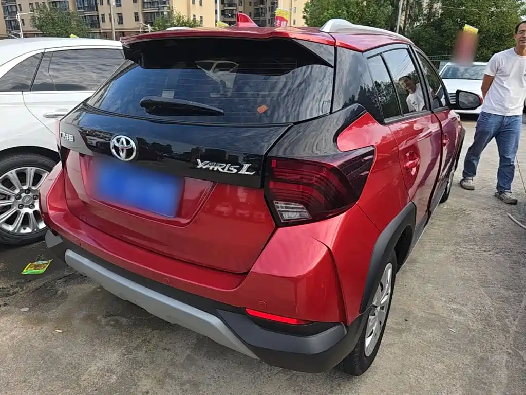 Toyota Yaris L — миниатюра 7