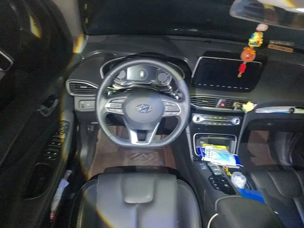 Hyundai Santa Fe — миниатюра 3