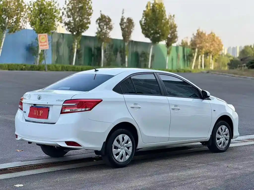 Toyota Vios — миниатюра 5
