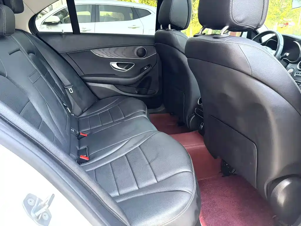 Mercedes-Benz C-Class — миниатюра 9