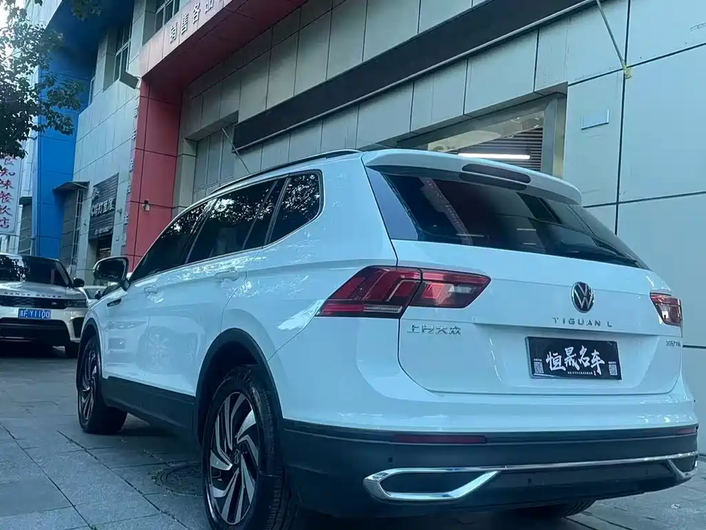 Volkswagen Tiguan L — миниатюра 5