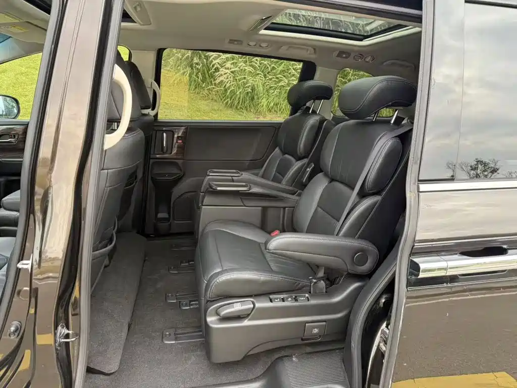Honda Elysion — миниатюра 17