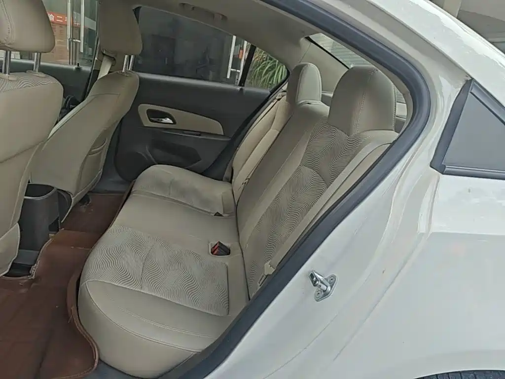Chevrolet Cruze — миниатюра 17