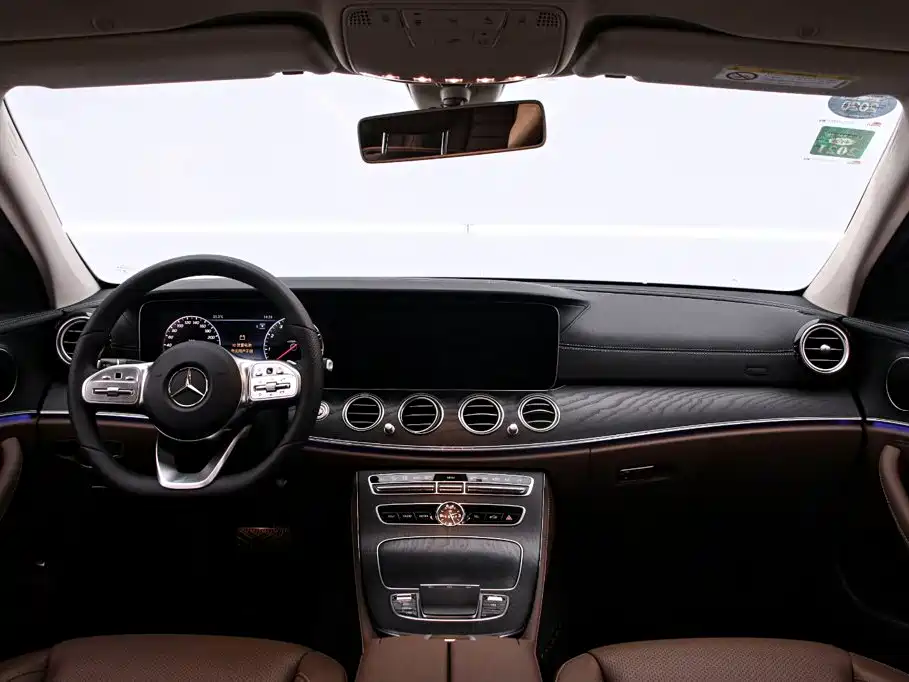 Mercedes-Benz E-Class — миниатюра 5