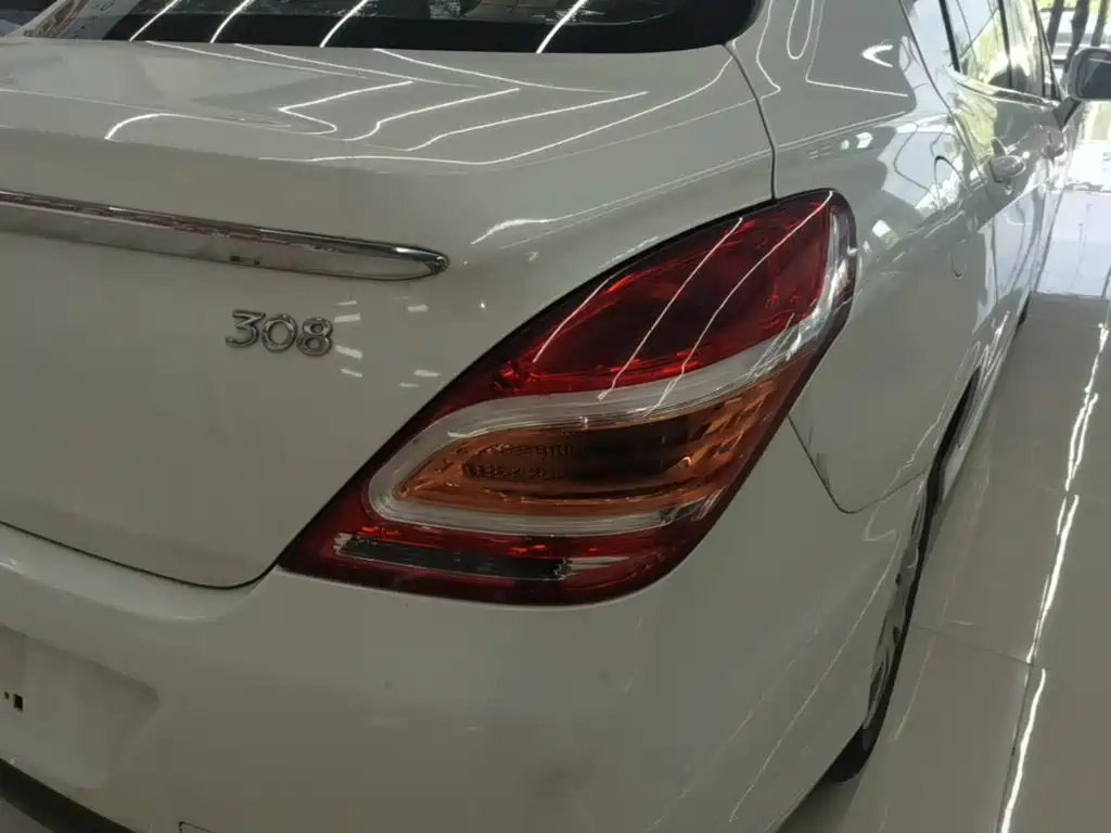Peugeot 308 — миниатюра 8