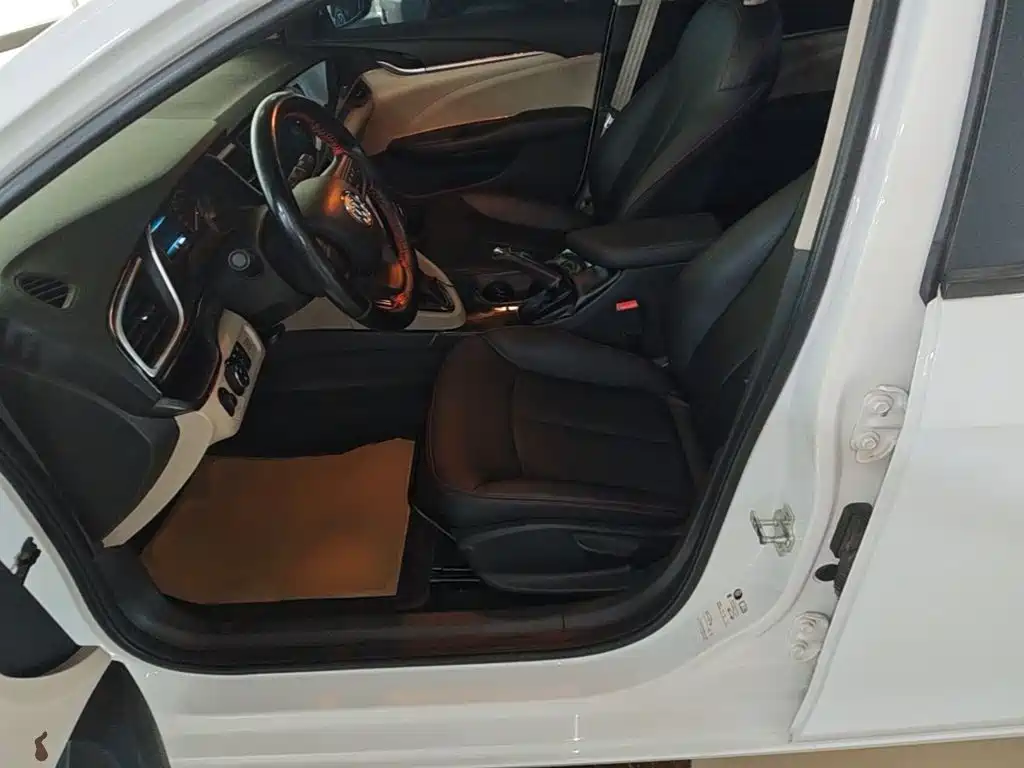 Buick Excelle — миниатюра 15