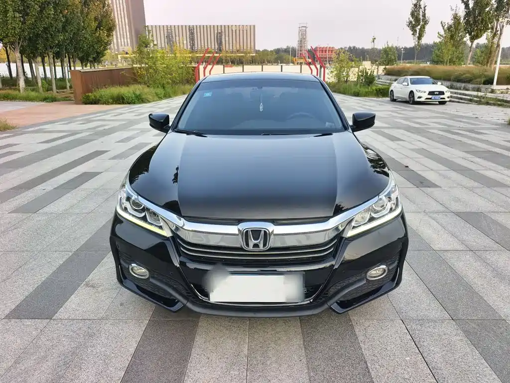 Honda Accord — миниатюра 4