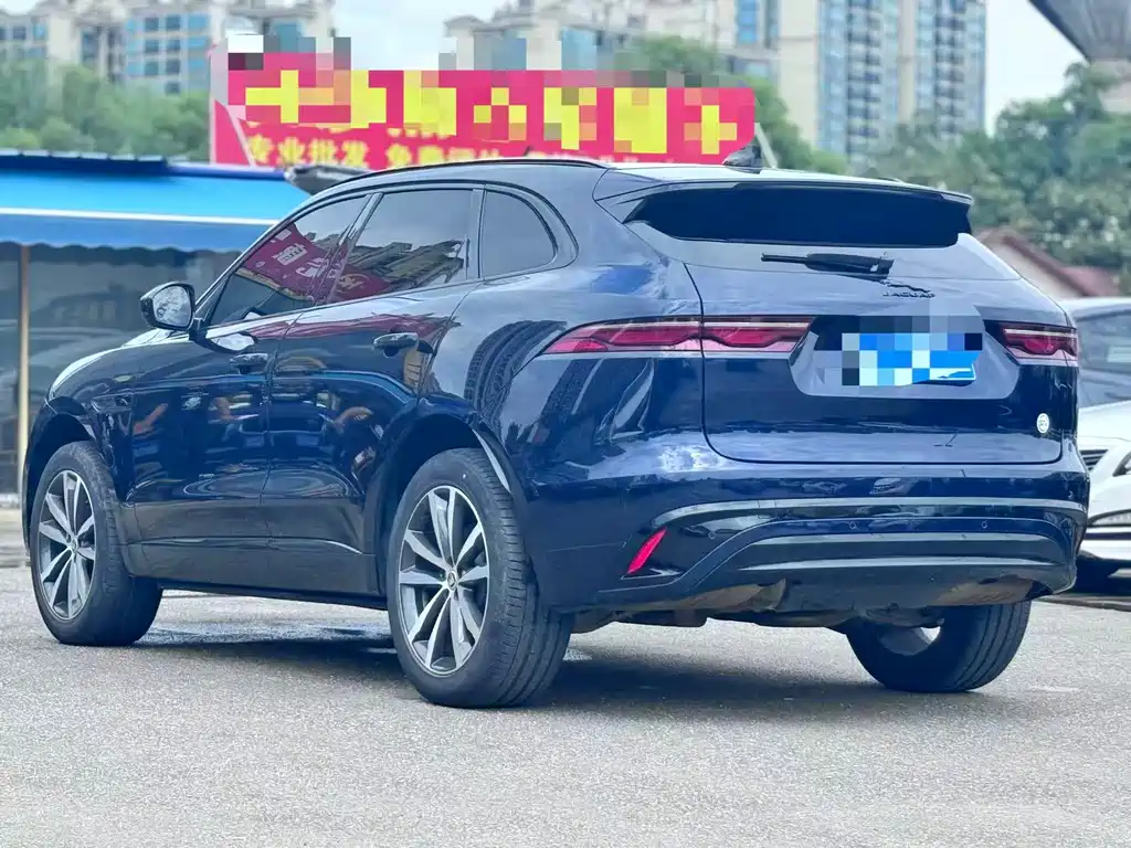 Jaguar F-Pace 2024 P250 R-Dynamic SE