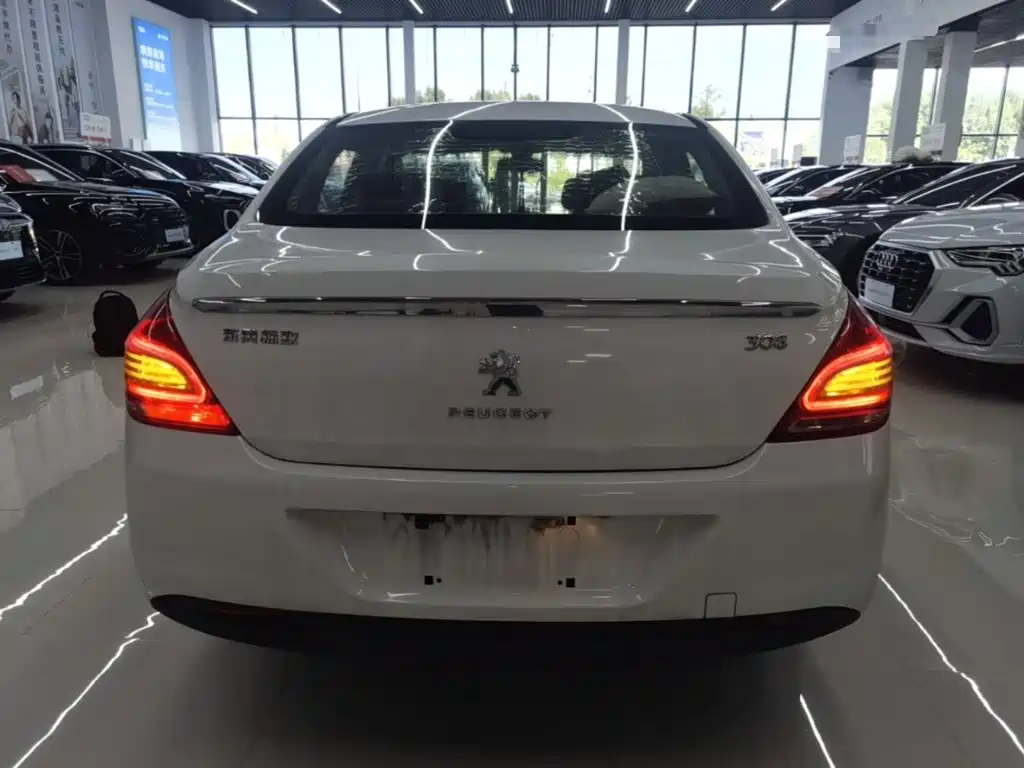 Peugeot 308 — миниатюра 6