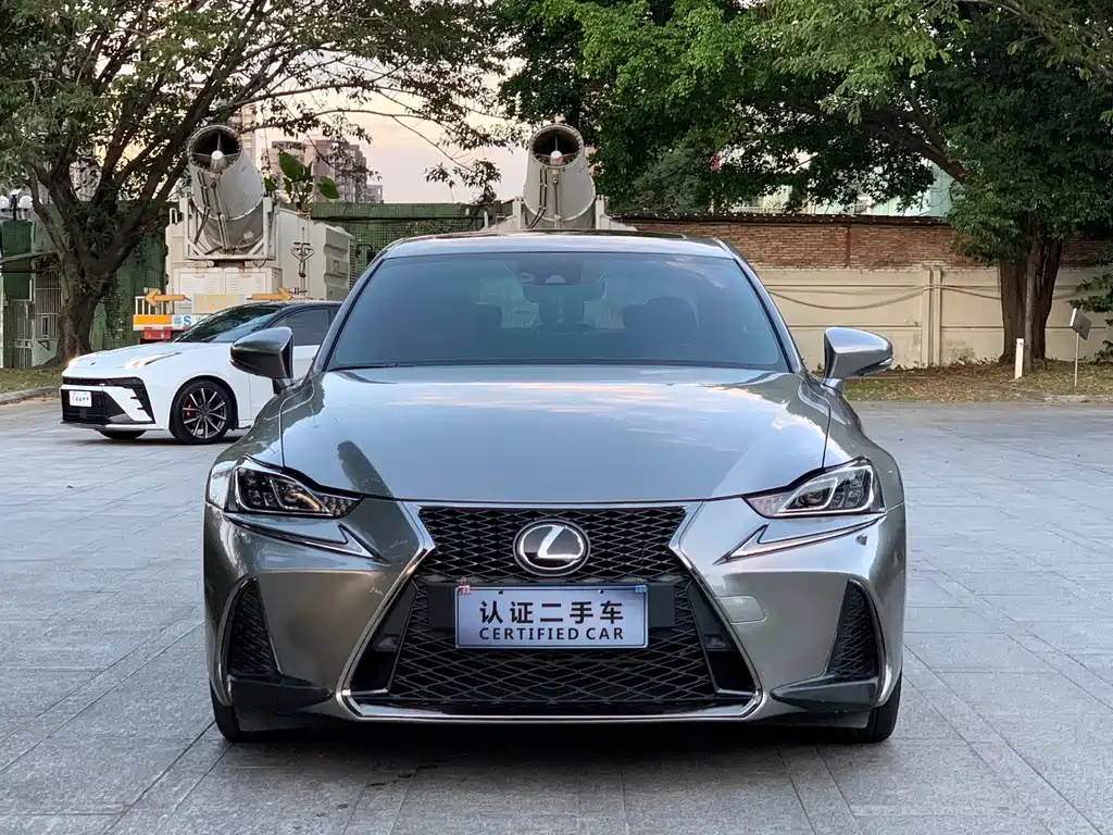 Lexus IS — миниатюра 2